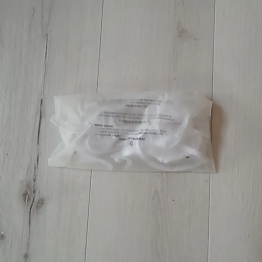 SKIMS Recycled Triangle‎ Swim Top Snow XS NWT in packaging